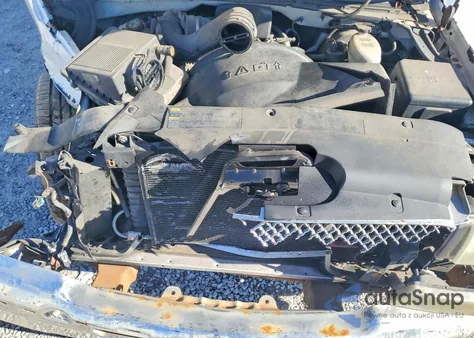 2004 Chevrolet Silverado C1500 z USA, uszkodzony, nr VIN 1GCEC19X94Z292784